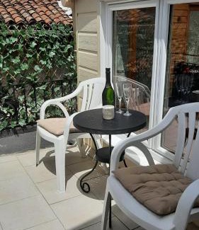 Magnac-Laval Casa | Maison élégante wi-fi rapide & terrasse ensoleillée