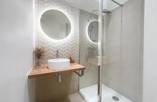 Le Pharo Apartamento | - - Maison ŪMA - - Wifi, Netflix, Mer et Centre
