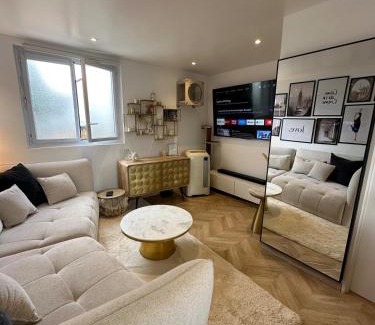 Savigny-sur-Orge Casa | Maison 1 chambre Jacuzzi Privé