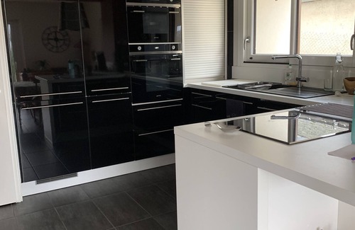 Lathuile Casa | Maison 120 m2 Avec Terrasse et Jardin Arboré sur les Hauteurs du lac Dannecy