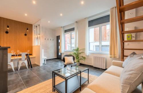 La Madeleine Casa | Maison 2 chambres proche du tram, parking gratuit