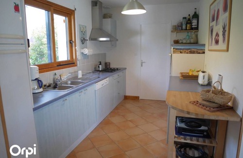 Arzon Casa | Maison 2 Chambres Proche Commerces à Louer Pour les Vacances