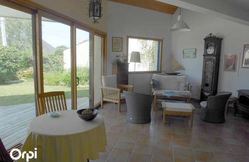 Arzon Casa | Maison 2 Chambres Proche Commerces à Louer Pour les Vacances