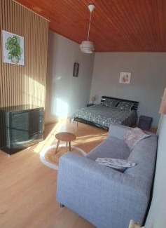 Saint-Bonnet-sur-Gironde Casa | maison 2 chambres au calme