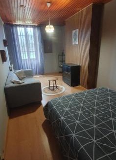 Saint-Bonnet-sur-Gironde Casa | maison 2 chambres au calme