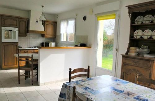 Pleumeur-Bodou Casa | Maison 3* avec jardin, wifi, à 400m de la plage à Pleumeur-Bodou - FR-1-368-286