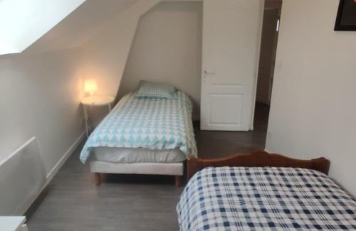 Corquilleroy Apartamento | Maison 3 chambres. cour Privative 2 places de parking privatives
