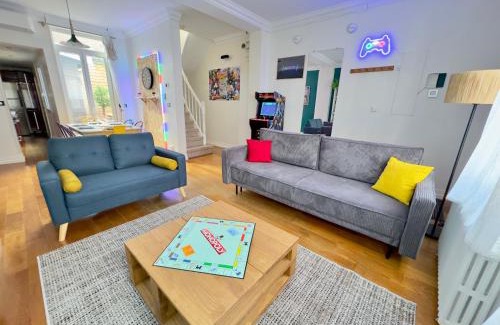 Sainte-Anne - Faubourg Noyon Casa | Maison 3ch - Cinéma - Game Room - Parking - Gare