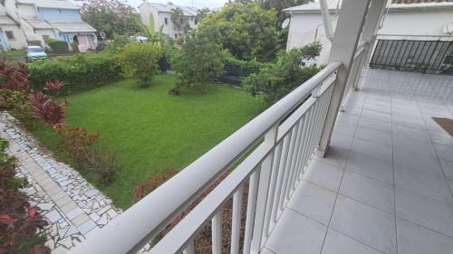 Petit Bourg Casa | Maison 3P, 2 chambres et 2 SdB avec jardin privatif
