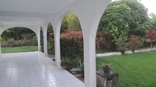 Petit Bourg Casa | Maison 3P, 2 chambres et 2 SdB avec jardin privatif