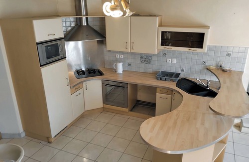 Saint-Ebremond-de-Bonfosse Casa | Maison 4 Personnes Avec Piscine
