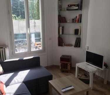 Sannois Casa | Maison 6-8 personnes à 15 minutes de Paris