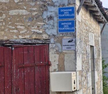 Saint-Dizant-du-Gua Casa | Maison 6 couchages