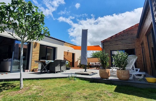 Les Moutiers-en-Retz Casa | Maison 6 Personnes Avec Piscine D'intérieur Proche de la mer