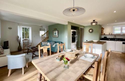 Combrit Casa | Maison 9 pers à Sainte-Marine, proche plage, port et restaurant, grand jardin avec verger - FR-1-481-150