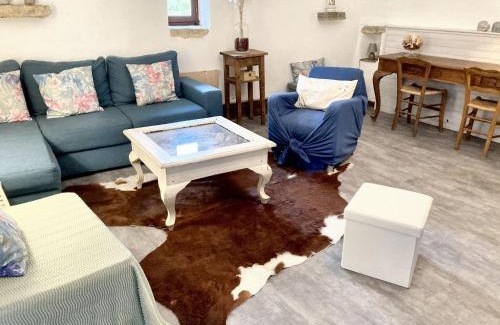 Saint-Andre-de-Cruzieres Casa | Maison accueillante à Saint-André-de-Cruzières avec piscine partagée