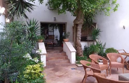 Courthezon Casa | Maison accueillante a Courthezon avec jardin prive