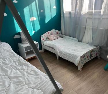 Villepreux Casa | Maison accueillante a Villepreux avec grand jardin securise