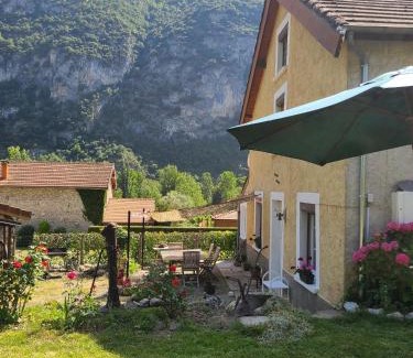 Ornolac-Ussat-les-Bains Casa | Maison au calme avec vue sur montagne