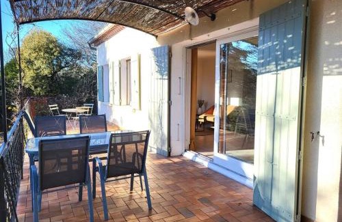 Saint-Saturnin-les-Apt Casa | Maison avec piscine chauffée, centre village