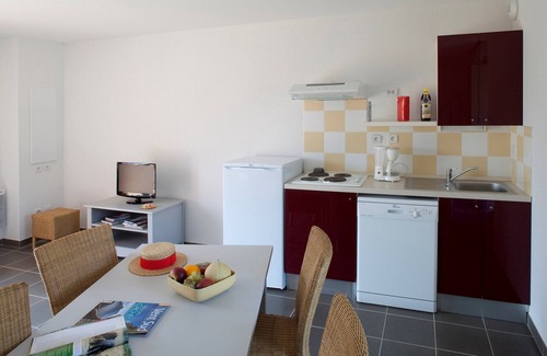 Aubignan Casa | Maison chaleureuse | Accès piscines, fitness, club pour enfants