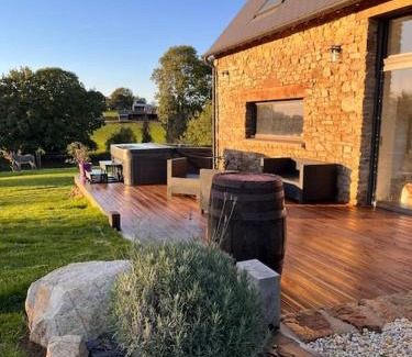 La Chaise-Baudouin Casa | Maison avec jacuzzi