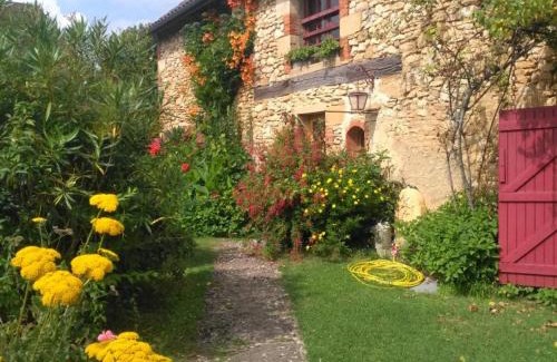 Beynac-et-Cazenac Apartamento | Maison avec jardin, WiFi, animaux acceptés, parking à Beynac - FR-1-616-39