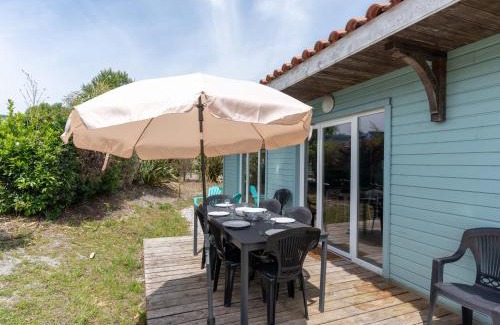 Parentis-en-Born Casa | Maison avec Piscine à Parentis-en-Born, près du Lac – 3 Chambres, Terrasse et WiFi Inclus - FR-1-319-572
