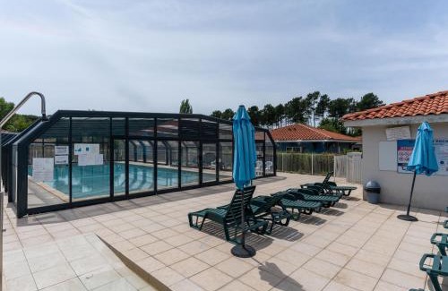 Parentis-en-Born Casa | Maison avec Piscine à Parentis-en-Born, près du Lac – 3 Chambres, Terrasse et WiFi Inclus - FR-1-319-572