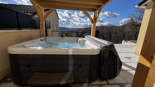 Cazoules Casa | Maison avec spa privatif et vue sur la vallée