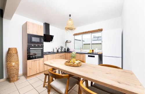 Saint-Louis Casa | Maison balinaise avec piscine chauffée, four à pizza