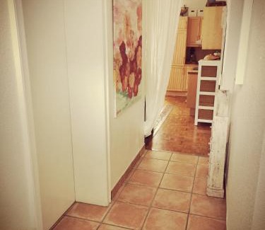 Grevenbroich Apartamento | "Maison Blanche" - das gemütliche Garten-Apartment zwischen Köln und Düsseldorf