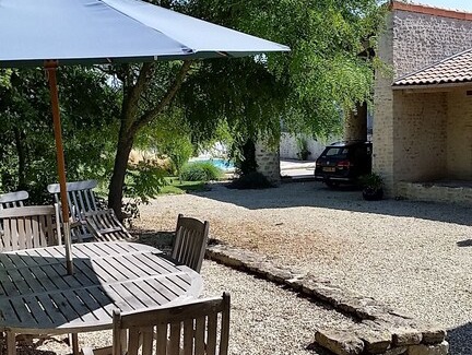Oiron Casa | Maison Bleue - with heated pool
