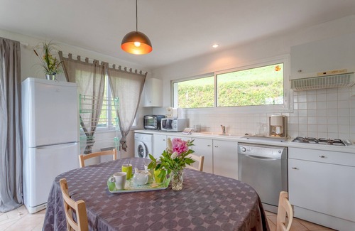 Lagarde Cabaña | Maison Camille - Acogedora casa rural a 10 min de Lourdes, terraza, chimenea, parking privado
