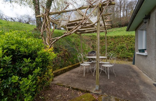 Lagarde Cabaña | Maison Camille - Acogedora casa rural a 10 min de Lourdes, terraza, chimenea, parking privado