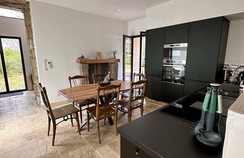 Sartene Casa | Maison Cantonnière en Pierre Entièrement Rénovée sur un Terrain Agréable