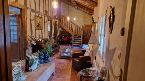 Lavergne Cama Y Desayuno | Maison Cassin47