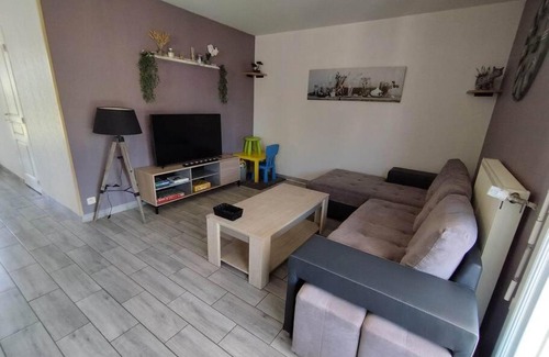 La Chapelle-Montmartin Apartamento | Maison chaleureuse, 35 minutes du zoo