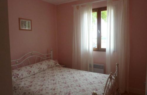 Saint-Meard-de-Drone Casa | Maison charmante avec terrasse, jardin clos et animaux acceptés - FR-1-616-90