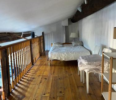 Ille-sur-Tet Apartamento | Maison chaleureuse à Ille-sur-Têt, jardin paisible, clim & cheminée
