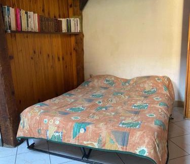 Ille-sur-Tet Apartamento | Maison chaleureuse à Ille-sur-Têt, jardin paisible, clim & cheminée