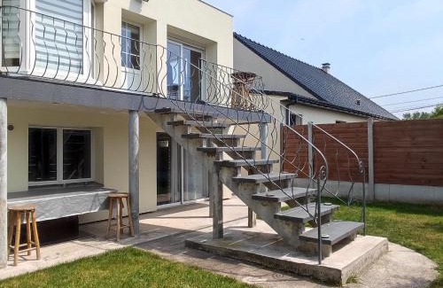 Coulogne Casa | Maison chaleureuse avec parking gratuit sur place