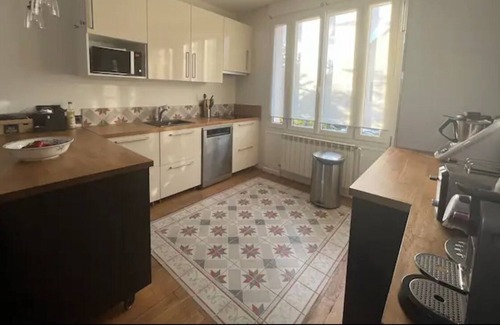 Sucy-en-Brie Casa | Maison Chaleureuse Avec Jacuzzi à Proximité de la Forêt