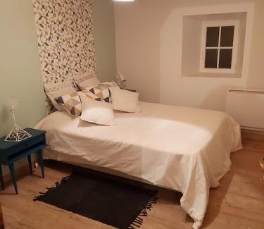 Lanarce Casa | Maison charmante à Lanarce avec vue sur la montagne, jacuzzi.