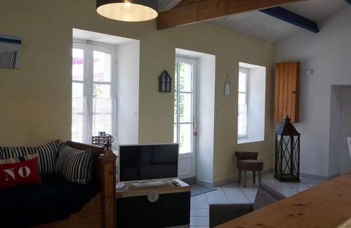 L'Epine Casa | Maison charmante 6 pers, jardin clos, TV et Wifi, proche commerces et plage, petit chien accepté. - FR-1-224B-165
