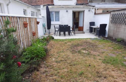 Petit-Fort-Philippe Casa | Maison Chez Lili à 200 m de la plage ,jardin privé et clos