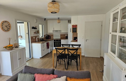 Montfarville Casa | Maison Classée 4 Étoiles, Proche des Plages et de Barfleur et Accessible à Tous