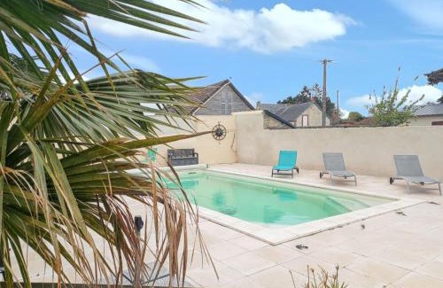 Saint-Germain-du-Pert Casa | Maison confortable à Saint-Germain-du-Pert avec piscine privée