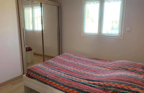 Parentis-en-Born Casa | Maison Confortable avec Clim, Terrasse et Jardin - 6 Pers, Proche Lac et Plages - FR-1-319-425