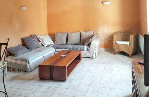 Aubignan Casa | Maison confortable à Aubignan avec piscine partagée